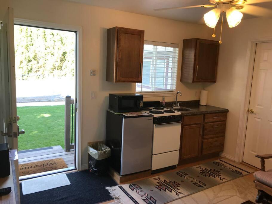 Cozy House B With Double Carport Holiday home *